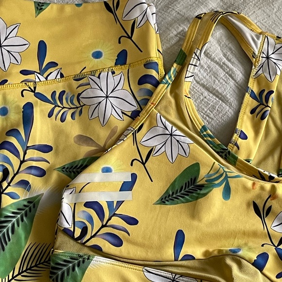 Zyia Active bra and leggings set - Picture 10 of 10